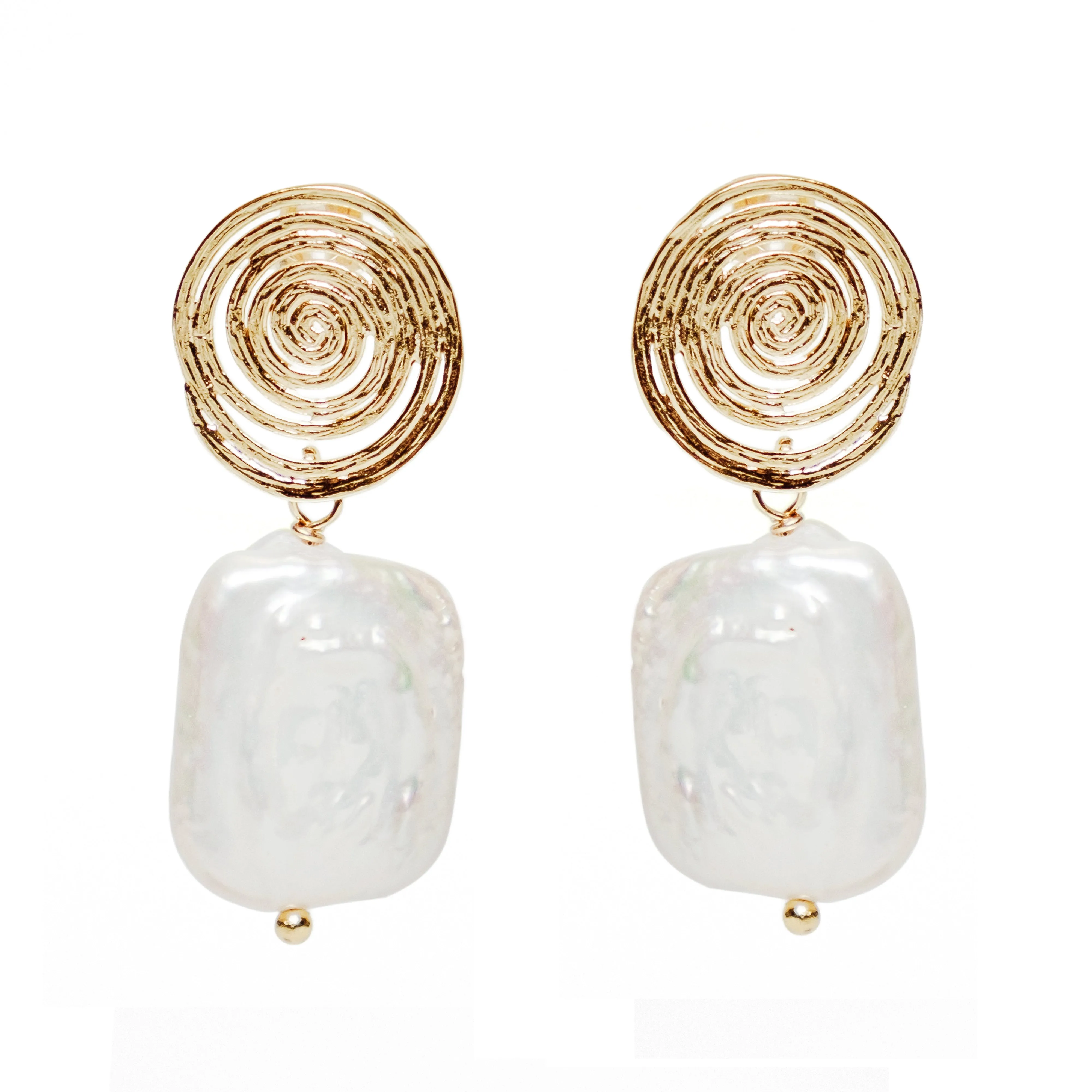 Chokore Gold Coil Baroque Freshwater Pearl Earrings (White)