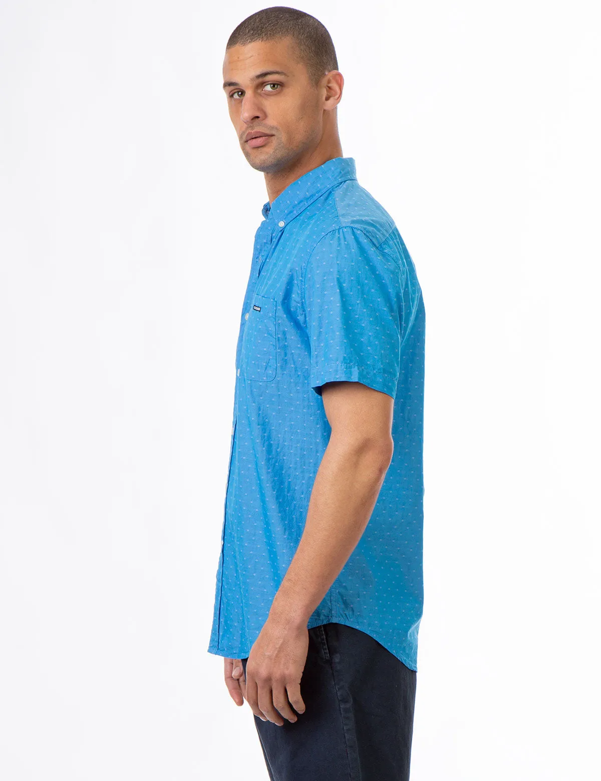CLASSIC FIT DOBBY PATTERN SHORT SLEEVE SHIRT