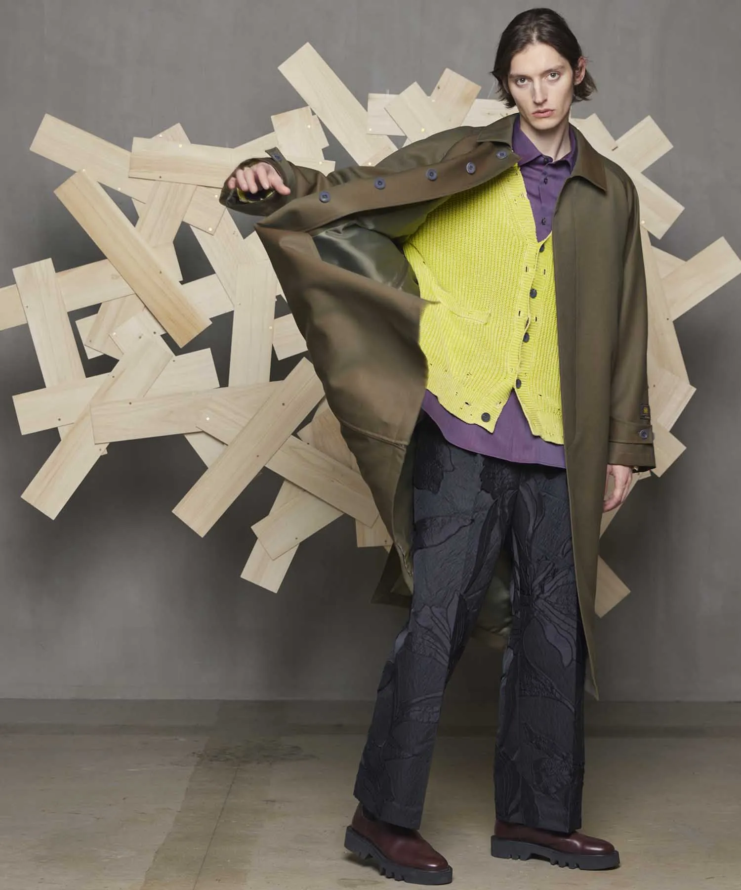 Snow Wash Damaged Prime-Over V-Neck Knit Cardigan