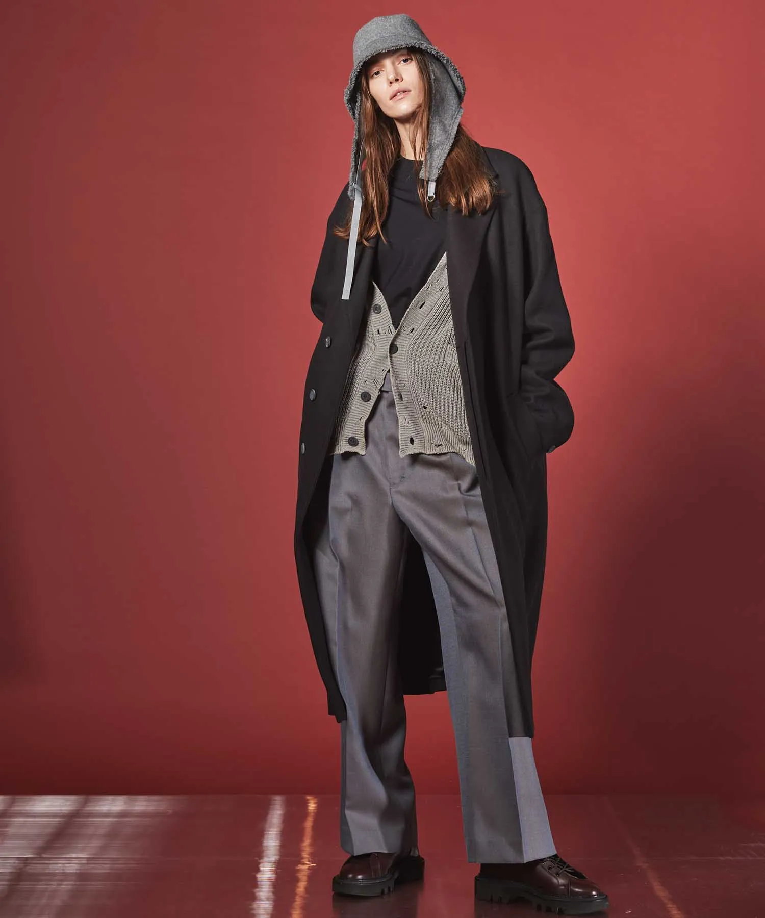 Snow Wash Damaged Prime-Over V-Neck Knit Cardigan