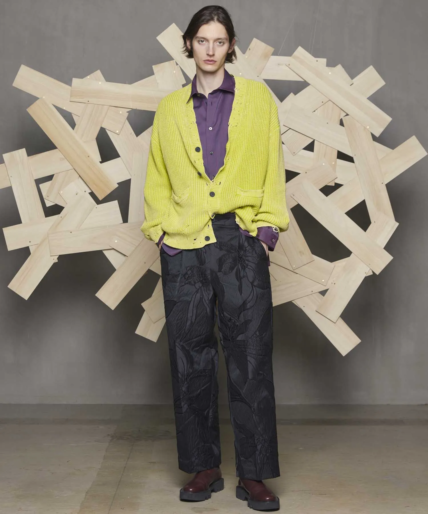 Snow Wash Damaged Prime-Over V-Neck Knit Cardigan