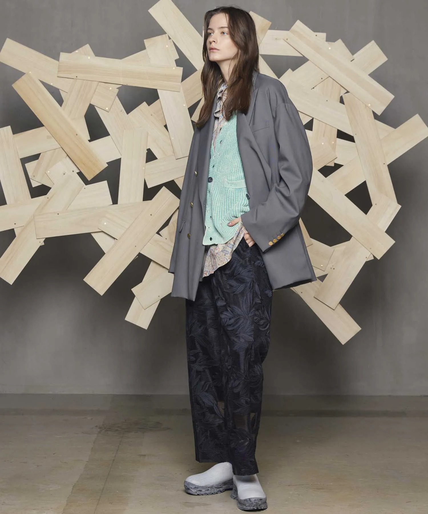 Snow Wash Damaged Prime-Over V-Neck Knit Cardigan