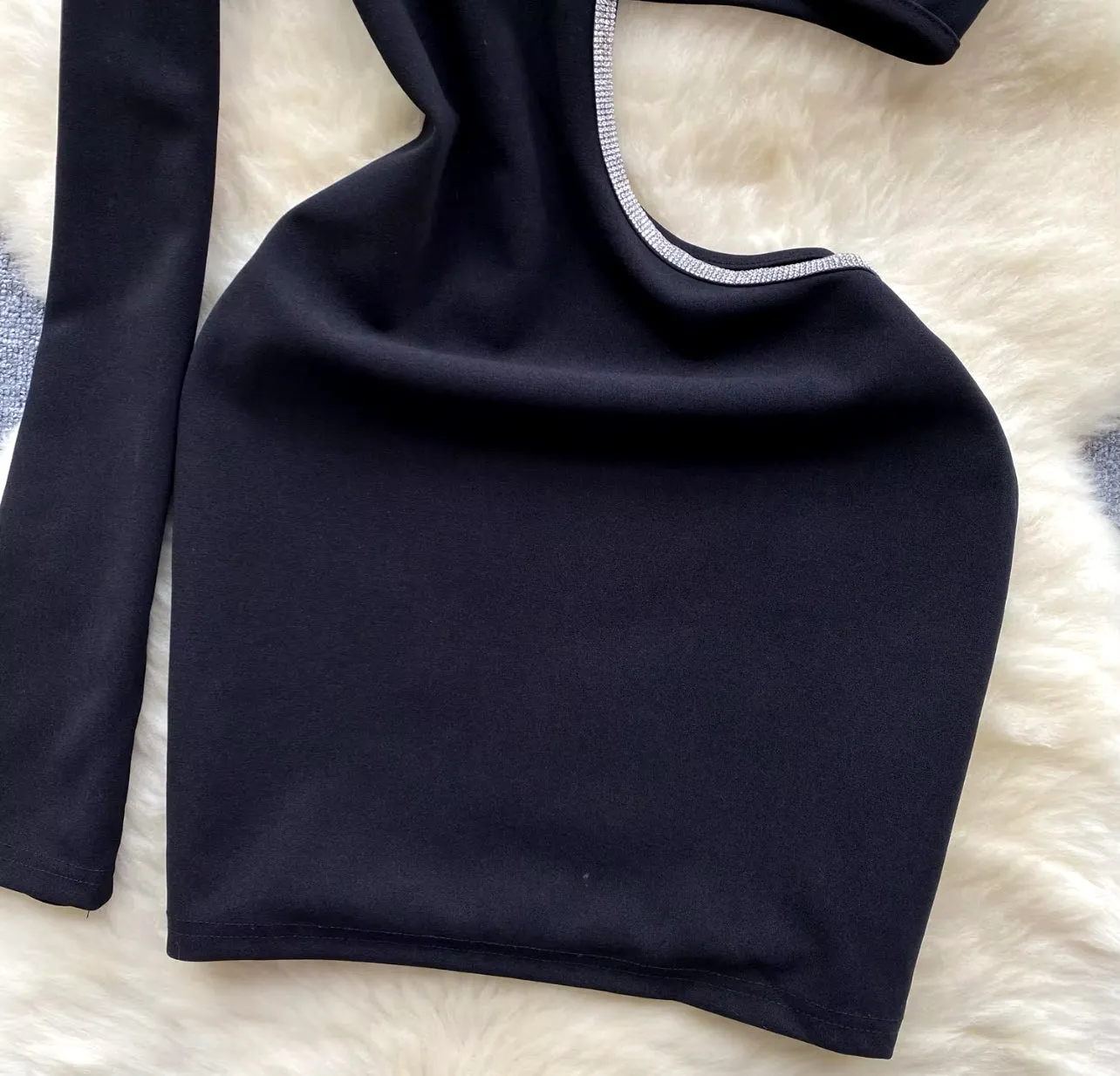 “Yala” One Sleeve Bodycon Dress